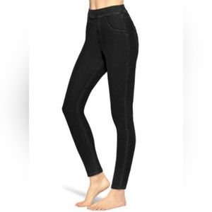 Hue classic pant tights, black color